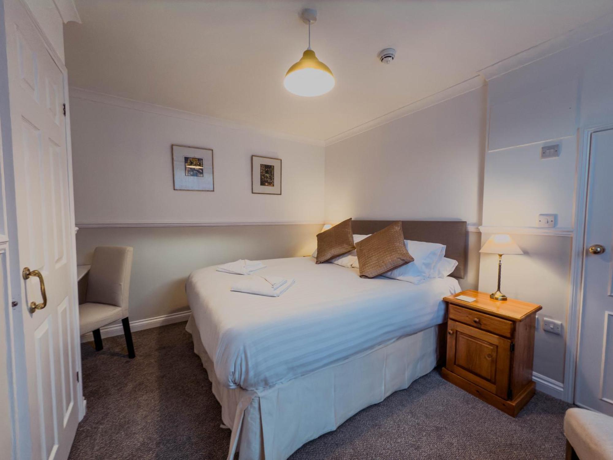 Newport Quay Bed & Breakfast Bagian luar foto