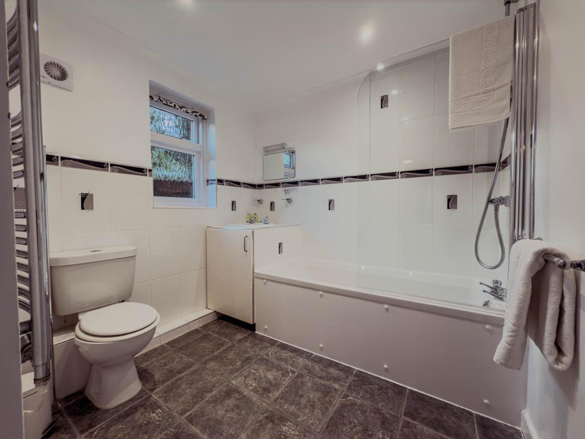 Newport Quay Bed & Breakfast Bagian luar foto