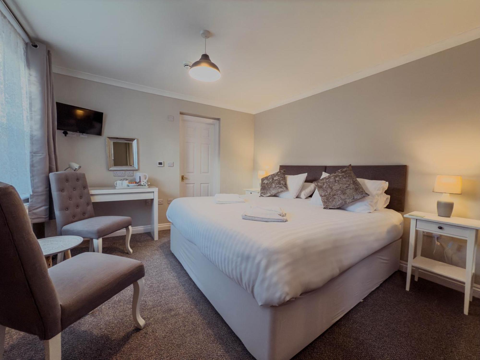 Newport Quay Bed & Breakfast Bagian luar foto