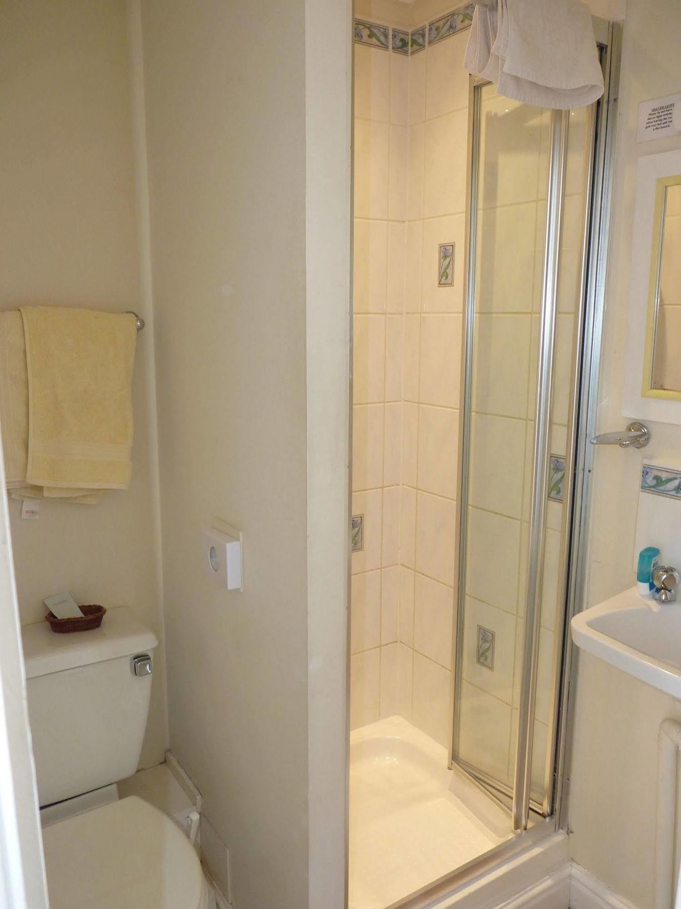 Newport Quay Bed & Breakfast Bagian luar foto