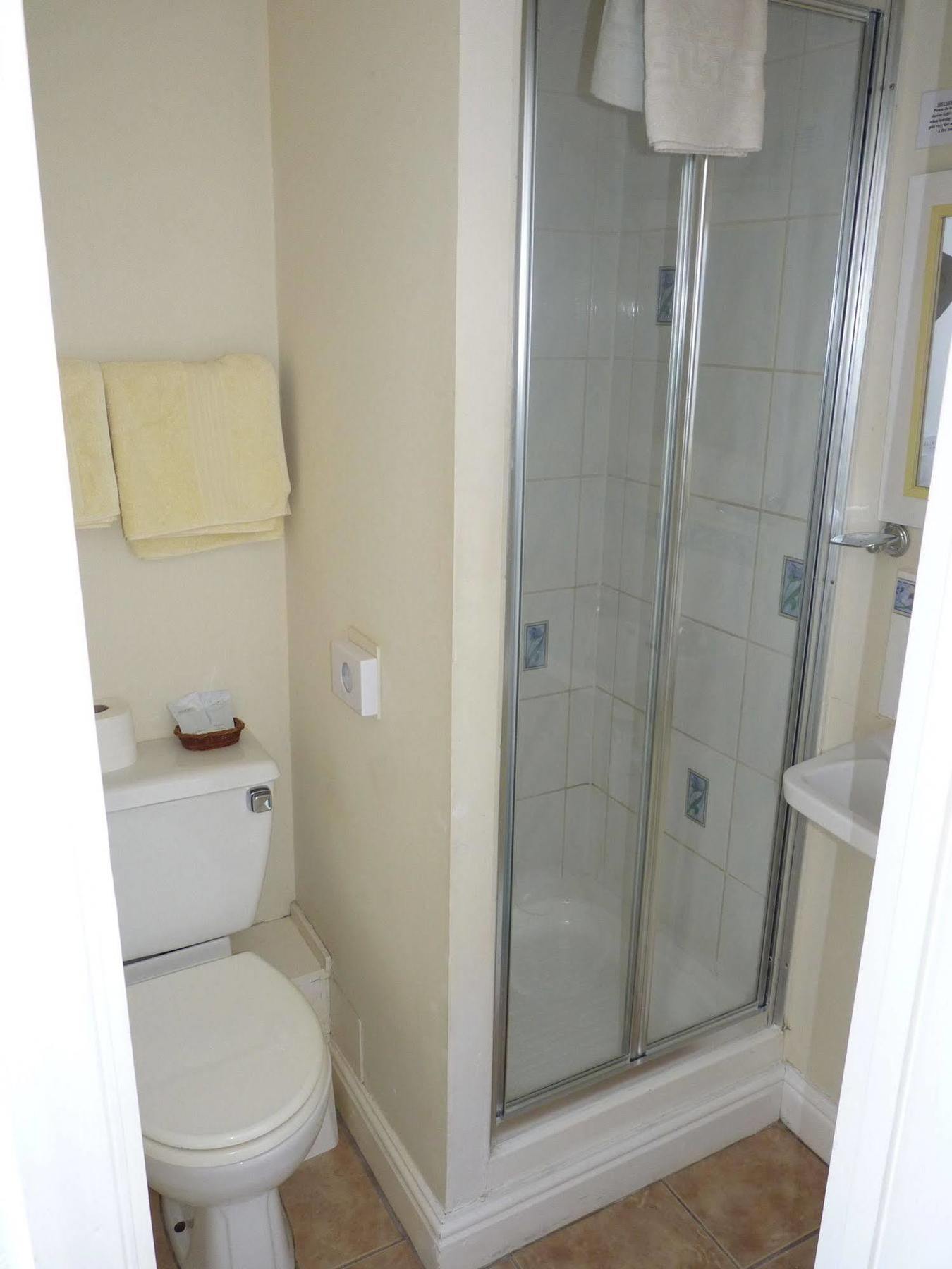 Newport Quay Bed & Breakfast Bagian luar foto
